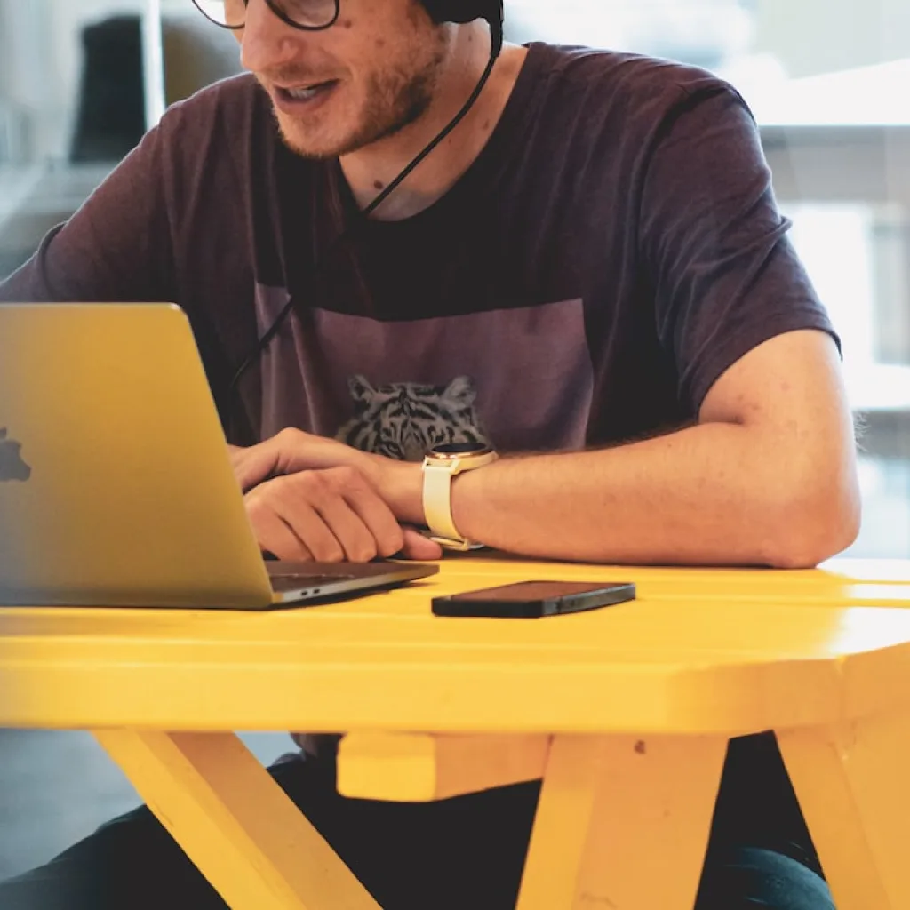 Social Media Marketing for Psychologists: Building Trust in Digital Age