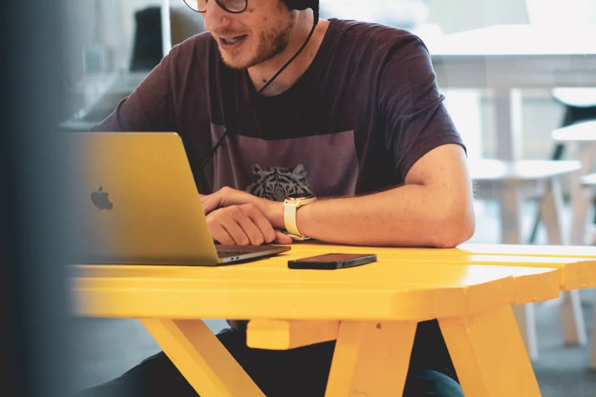 Social Media Marketing for Psychologists: Building Trust in Digital Age