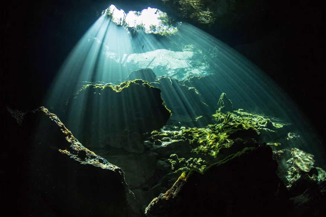 Photo Underwater cave